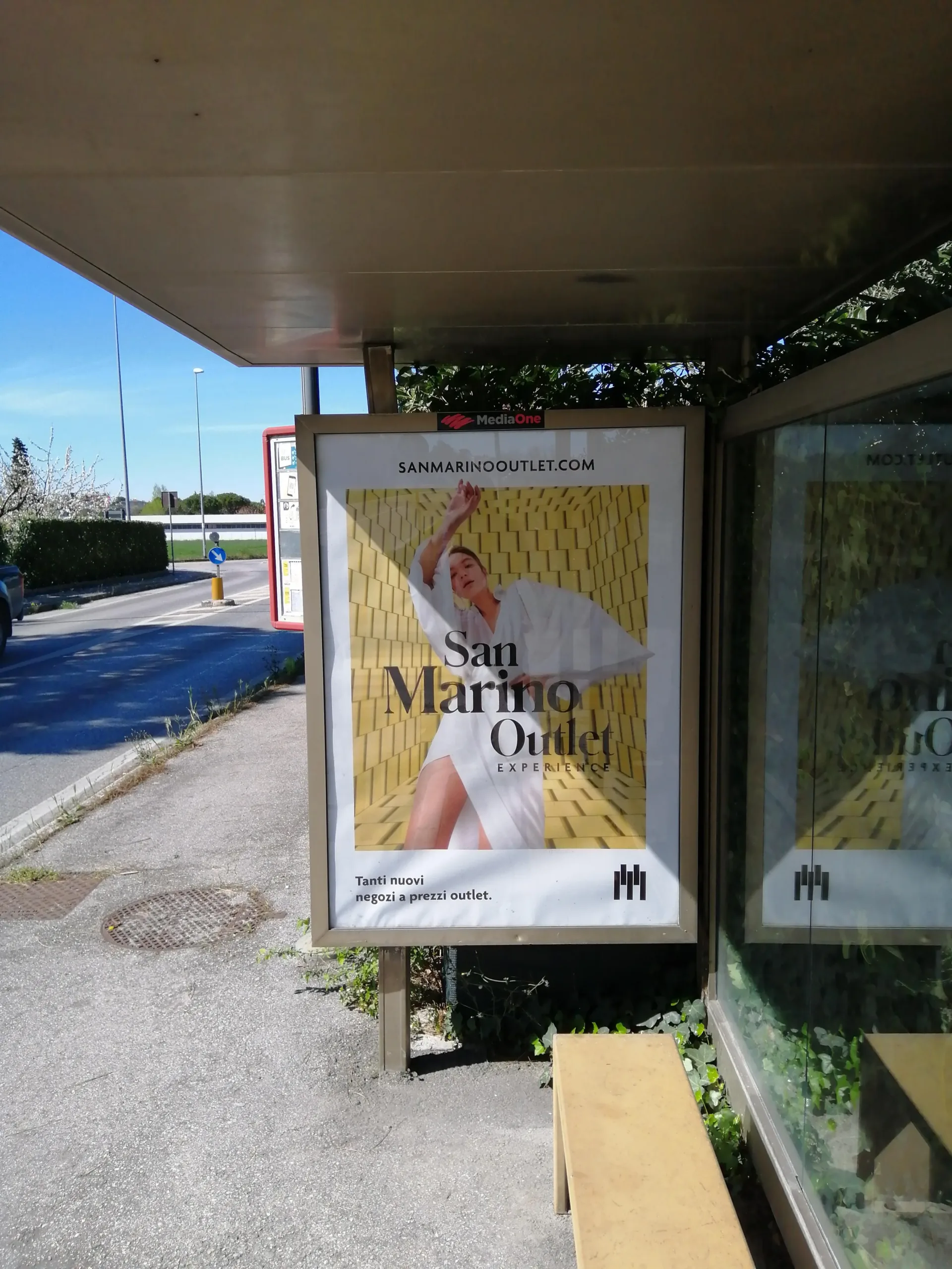 N1-24-La Brusada-THE MARKET-Pensilina 100x140-A00922I copia