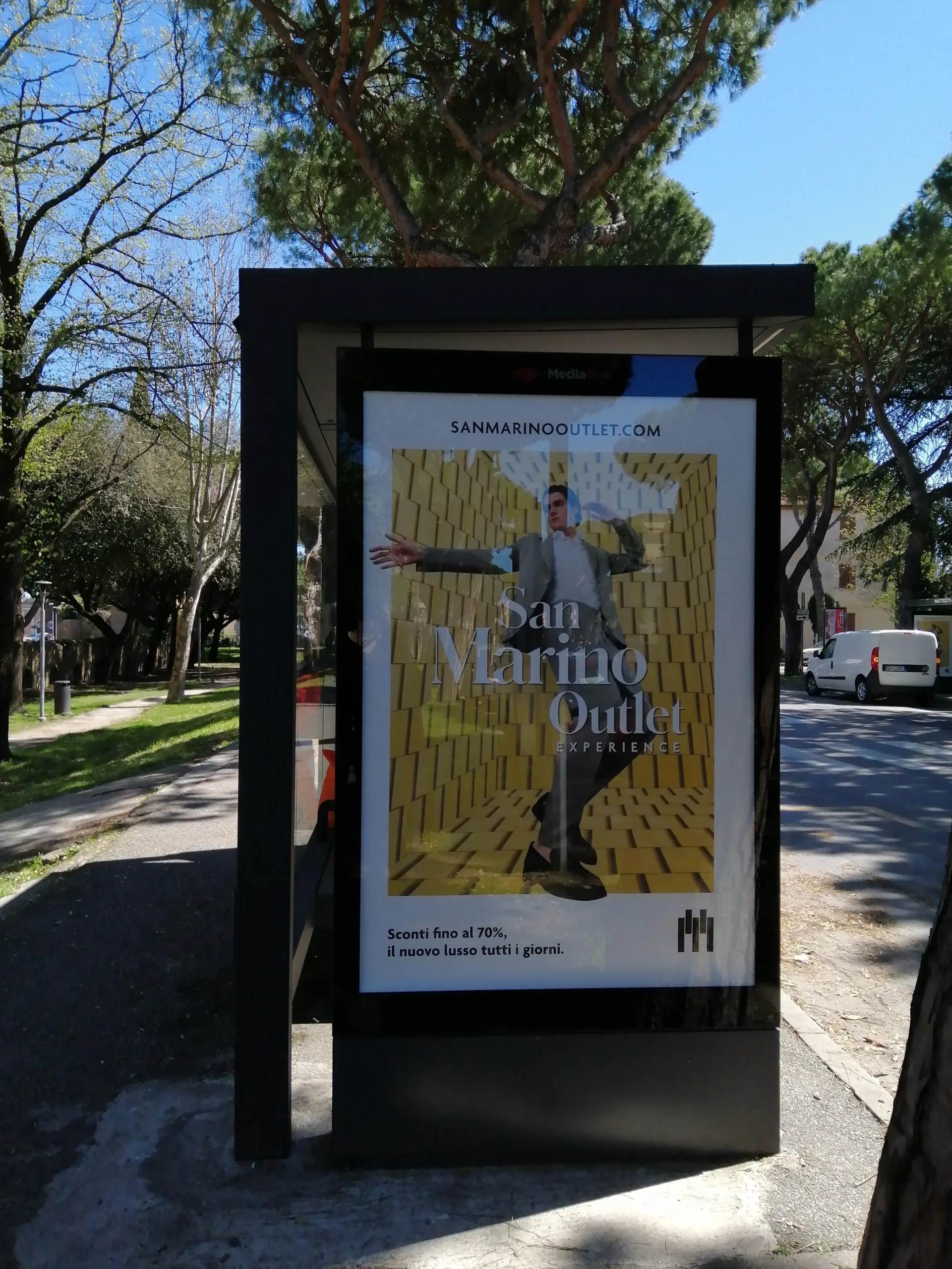 N1-28-Matteotti-THE MARKET-Pensilina MO Lux 120x180-A00705E copia