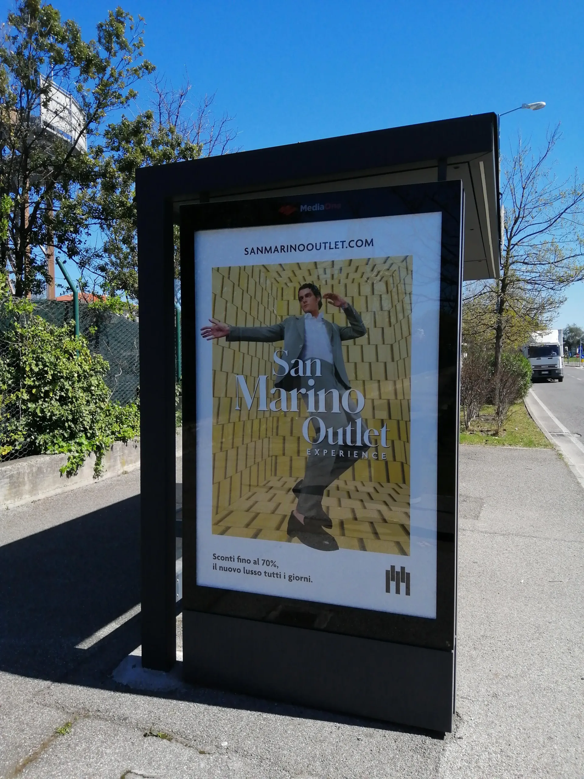 N1-4-Ambrosoli-Parigi-THE MARKET-Pensilina MO 120x180-A01147E copia