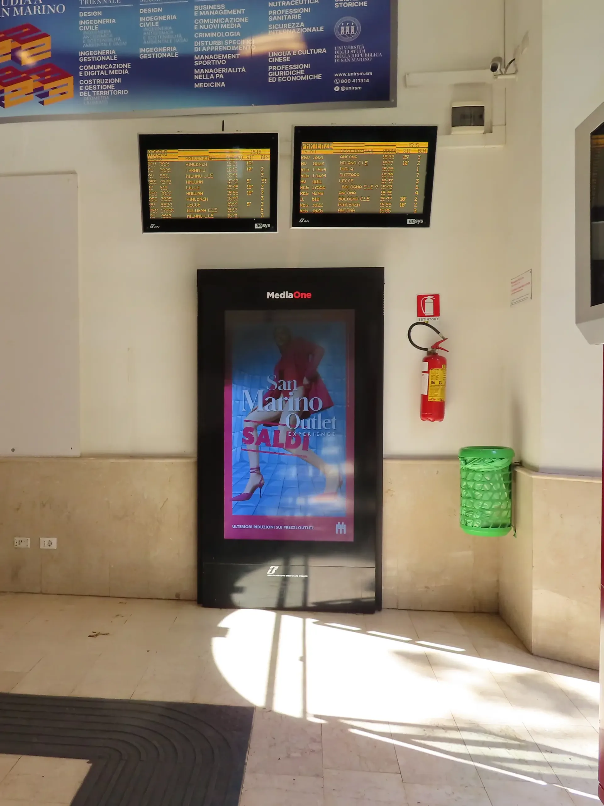 Rimini stazione totem 4